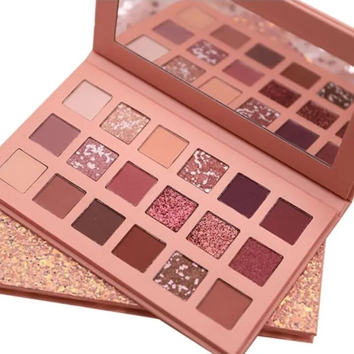 NUDE EYESHADOW PALETTE